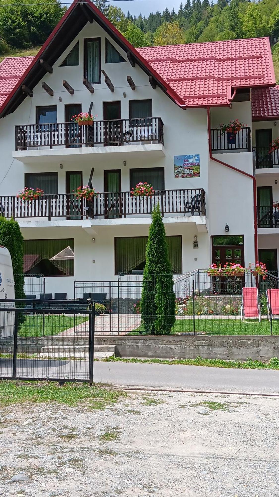 La Cascade 2 Ξενοδοχείο Moeciu De Sus Εξωτερικό φωτογραφία